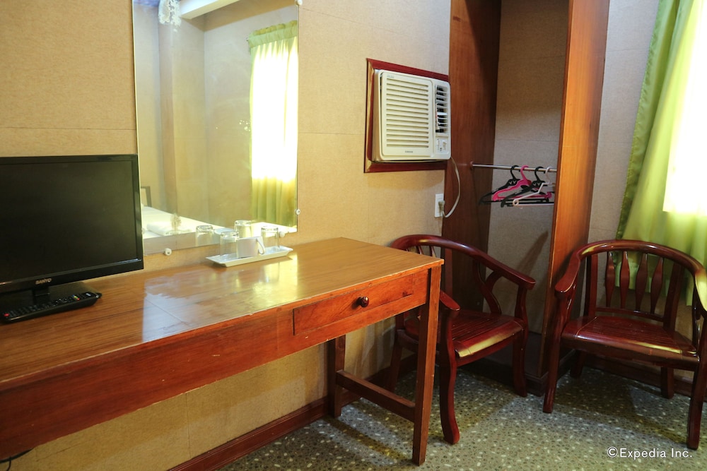 Obdulia's Business Inn 14/21