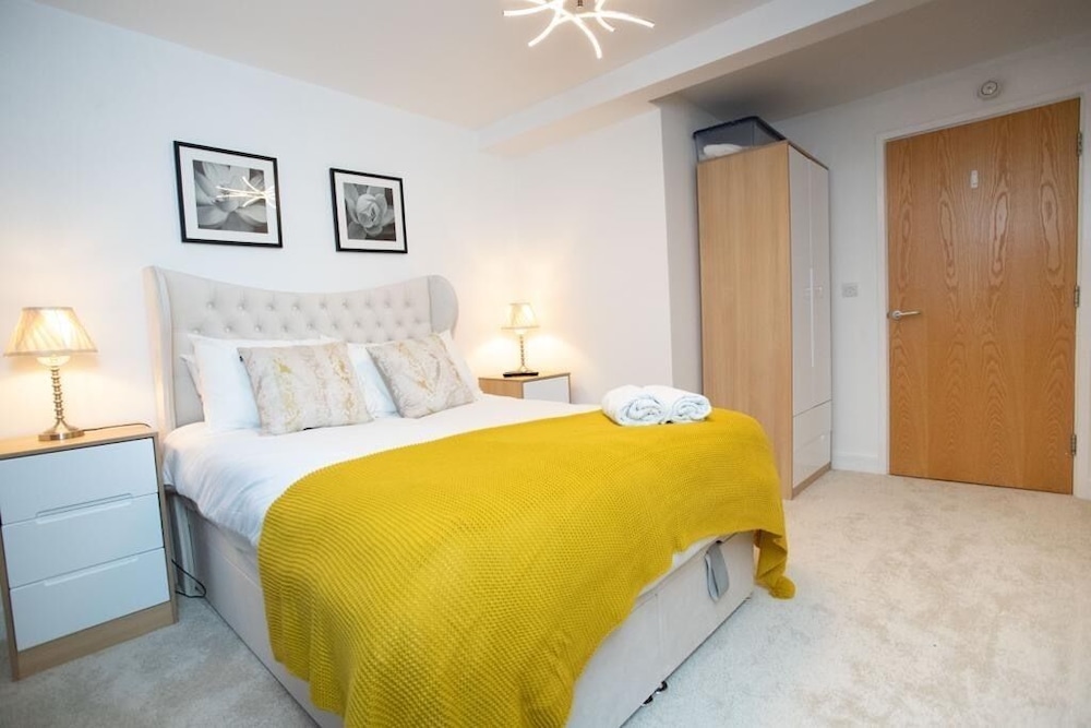 Live In Leeds Millenium Square Apartment 13/45