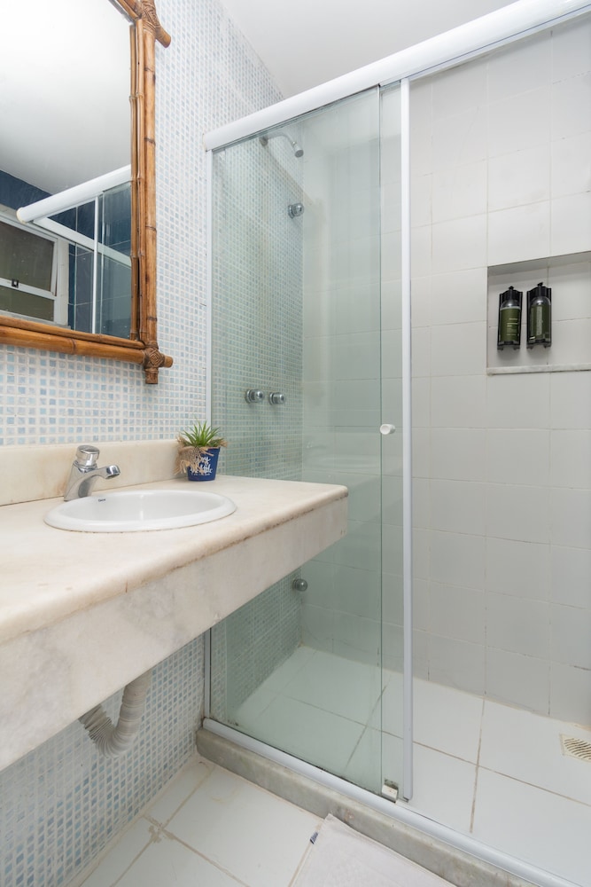 Bamboo Rio Hostel 48/50