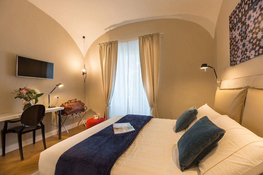 Palazzo Baj Guest House In Trastevere 12/50