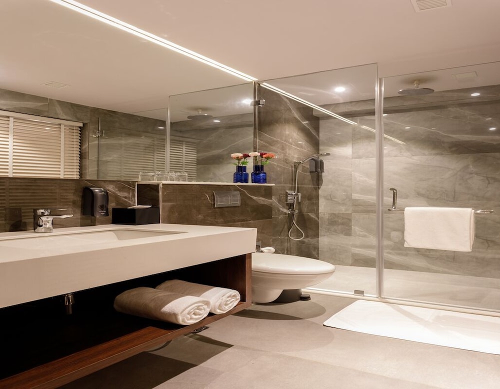 132 Svenska Design Hotel Kakinada 20/22