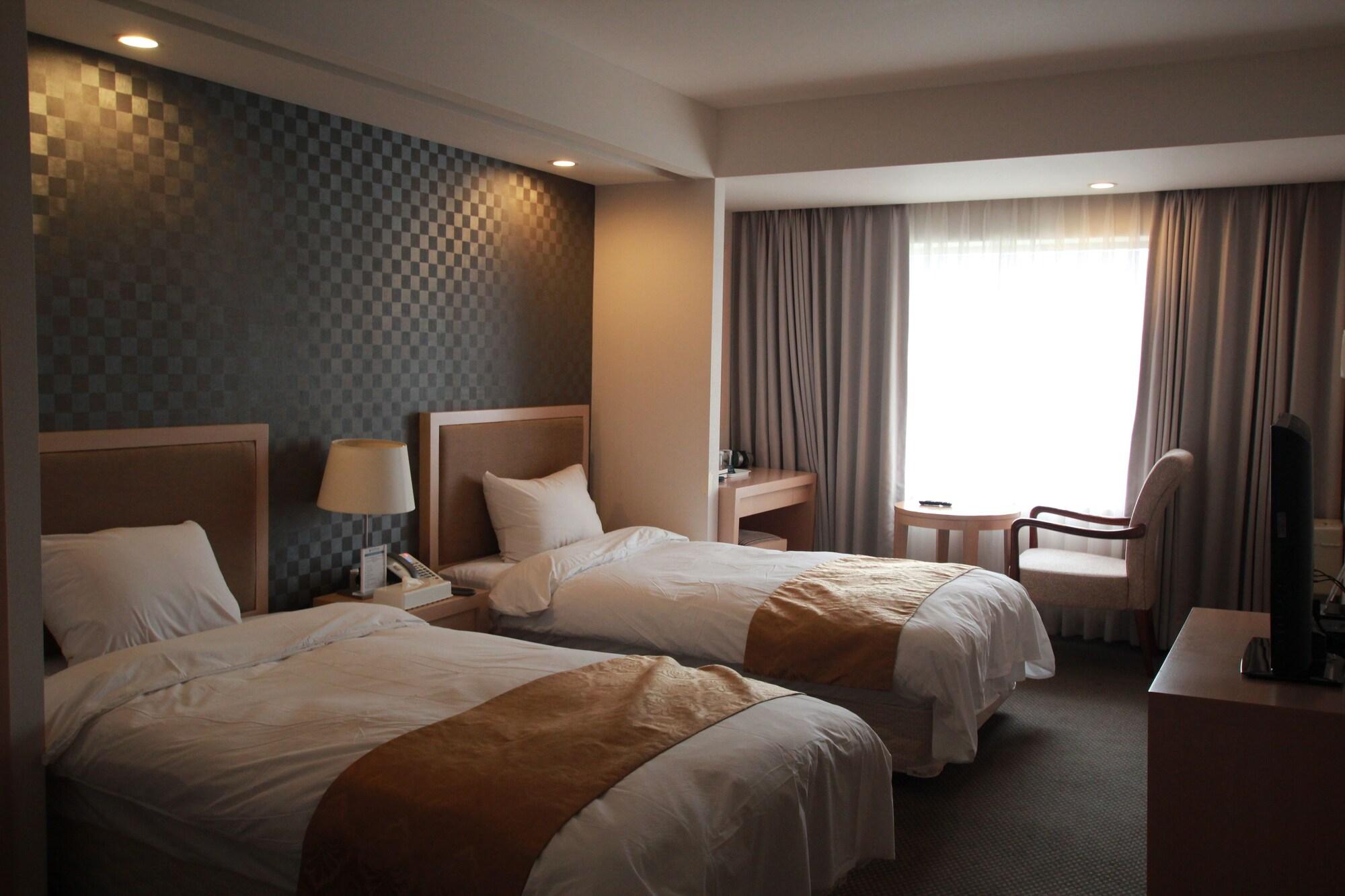 Gyungpo Beach Hotel 11/69