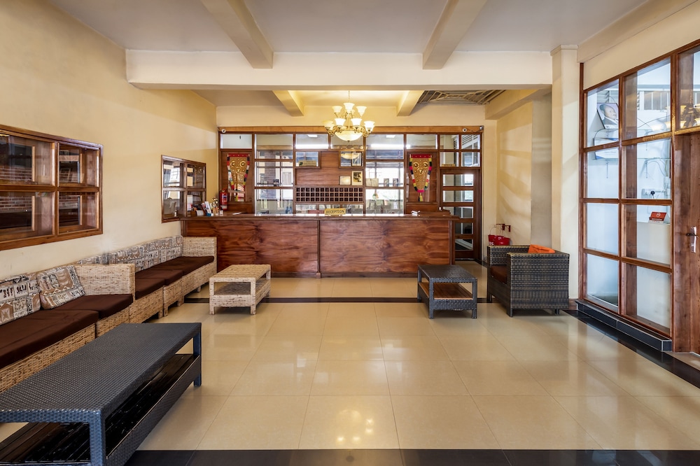 Pulickal Airport Hotel 32/50