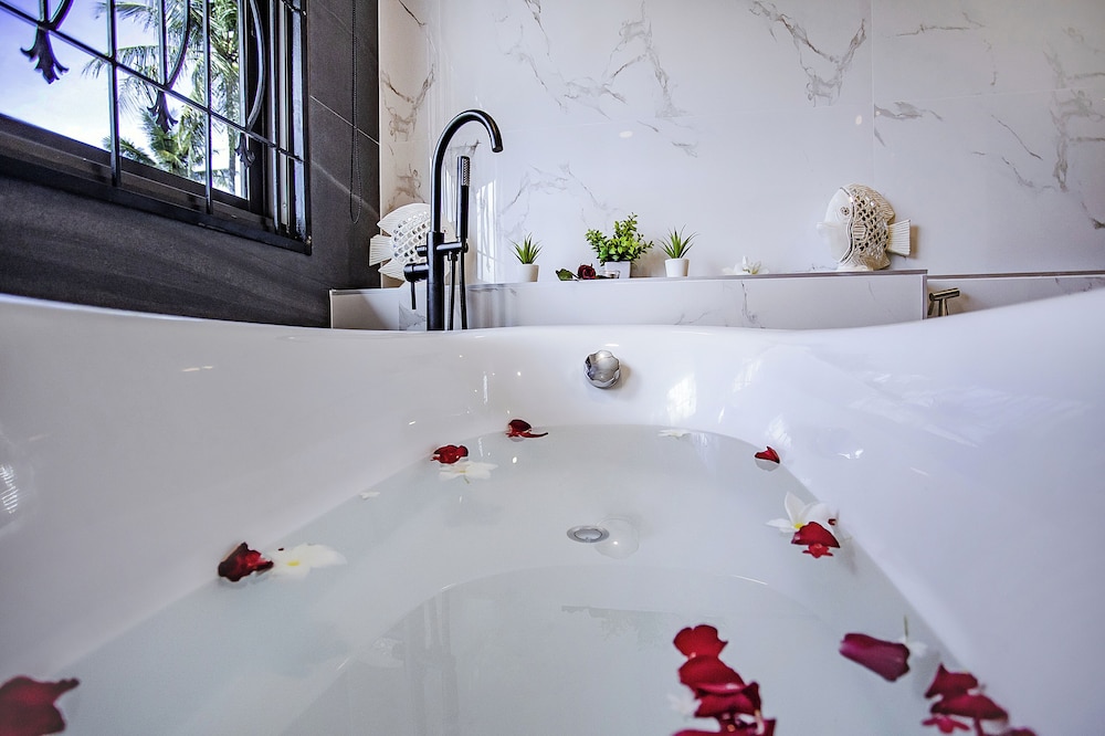 Baan Santhiya Krabi Villas 10/50
