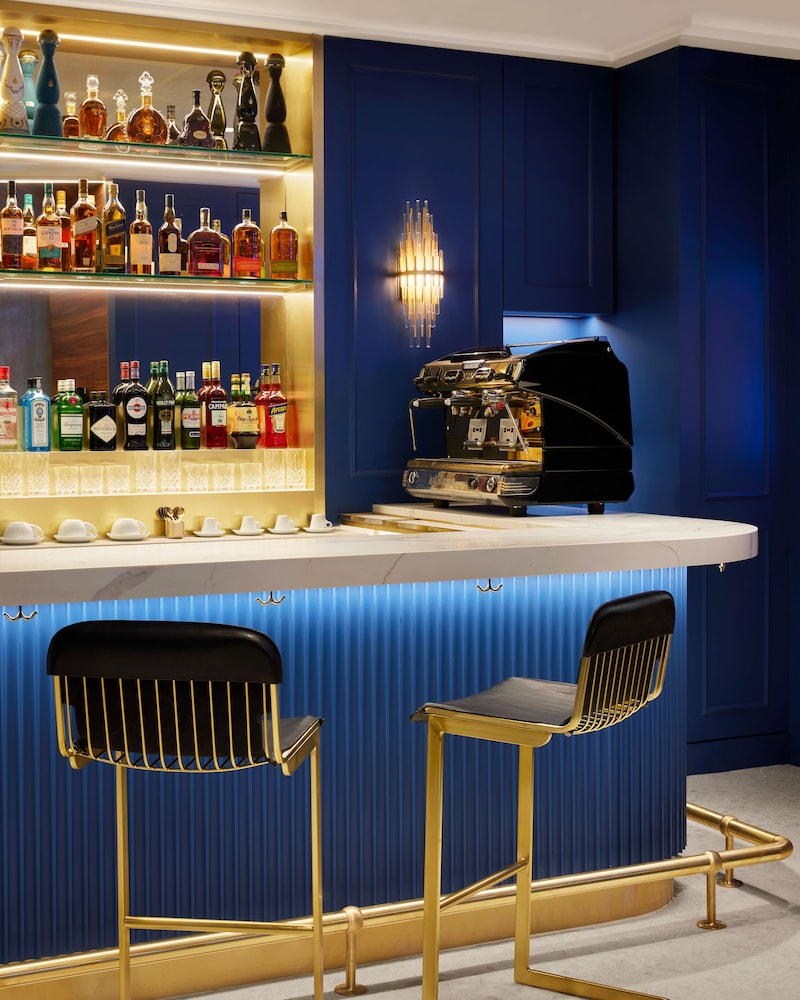Gansevoort Meatpacking 64/77