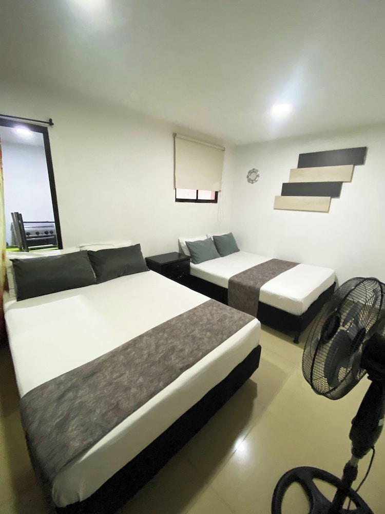 33Hotel 24/47