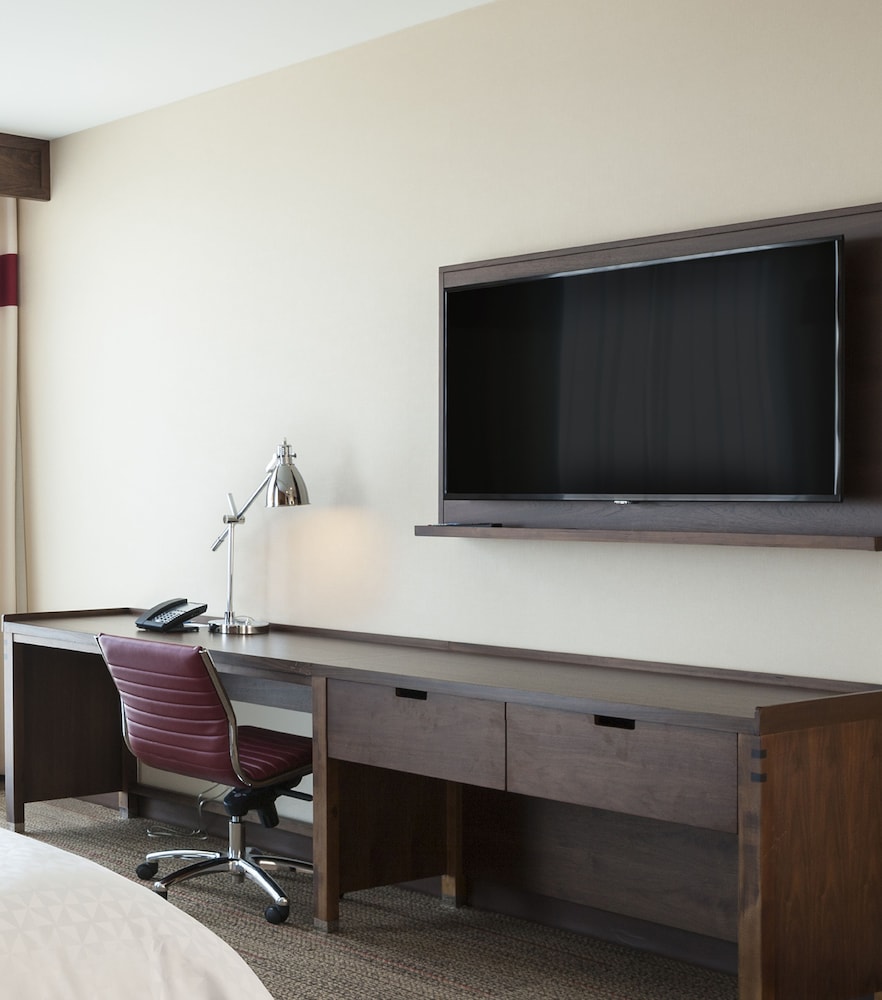 FOUR POINTS BY SHERATON SEATTLE AIRPORT SOUTH 31/35
