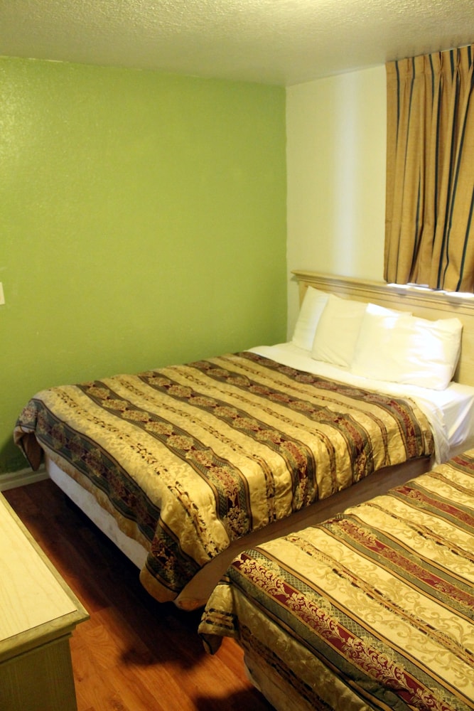Fireside Inn Santa Cruz 16/63