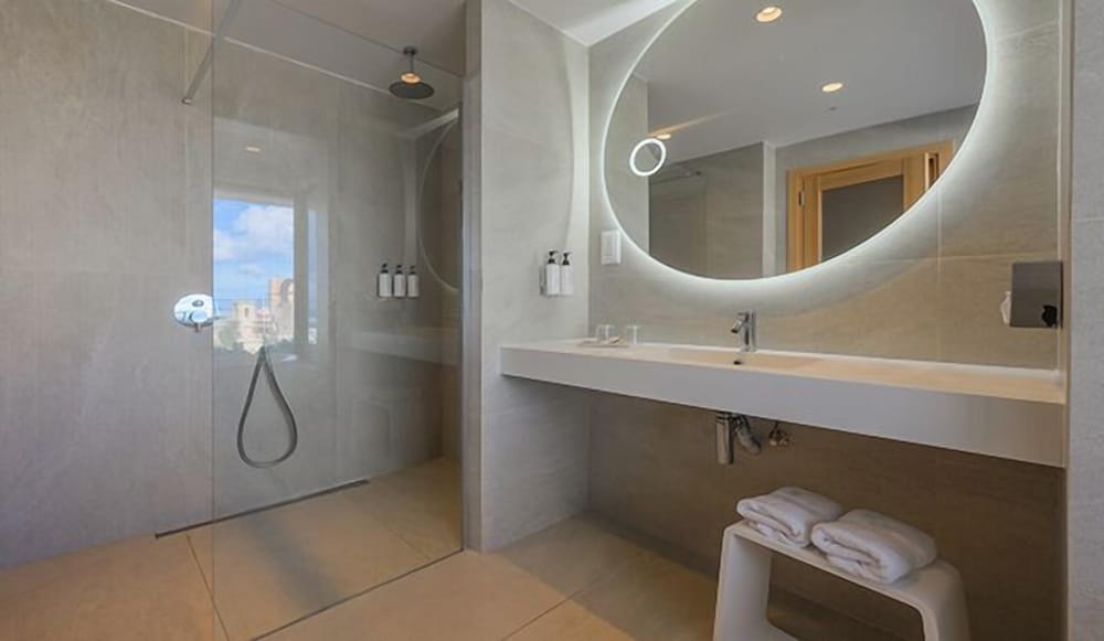 جناح جونيور بإطلالة على الحديقة، Maritim Antonine Hotel and Spa Malta 8/8