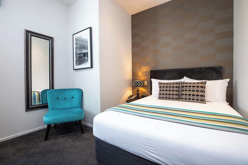 STANDARD, DOUBLE BED
