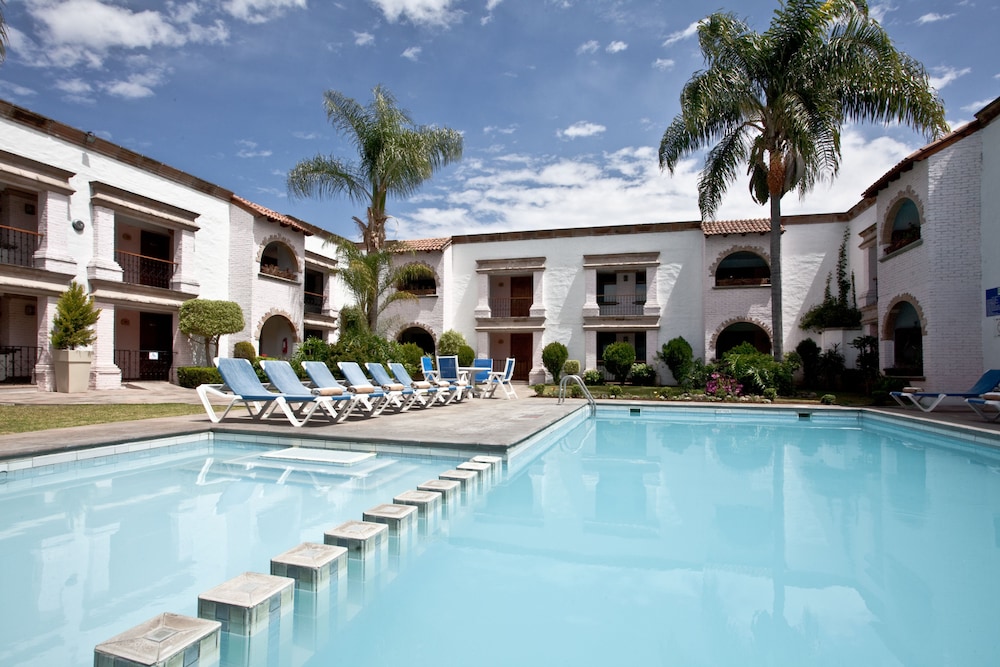 Holiday Inn Express - Morelia 9/76