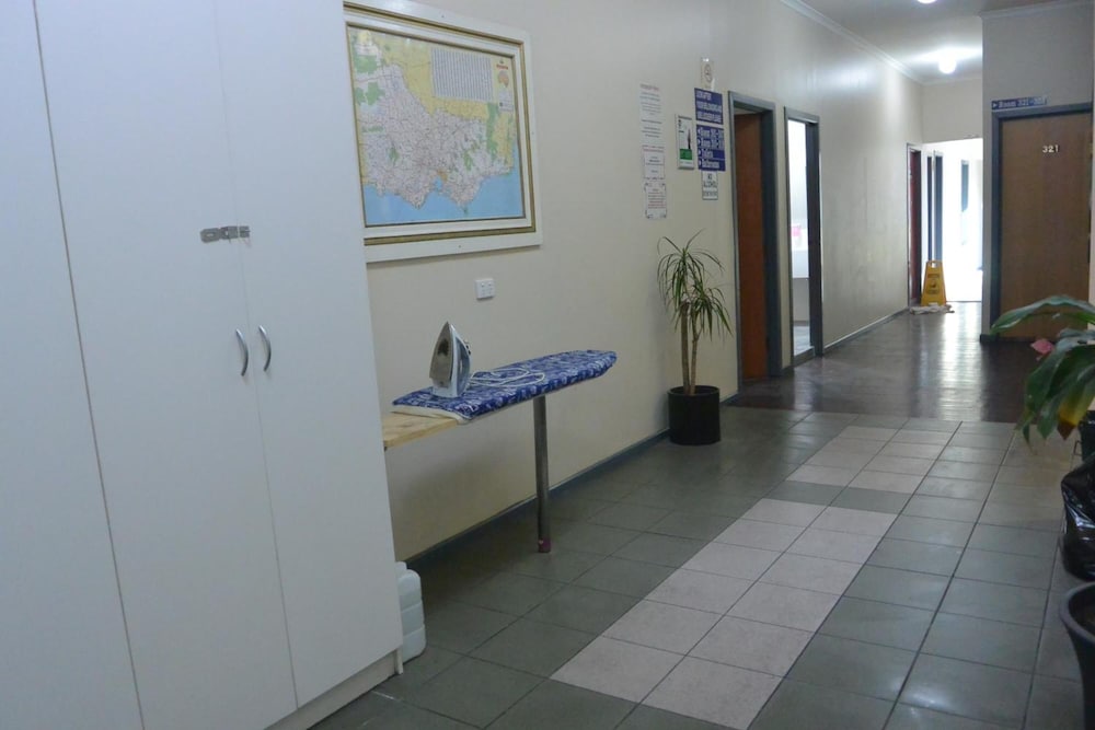Elizabeth Hostel 10/62