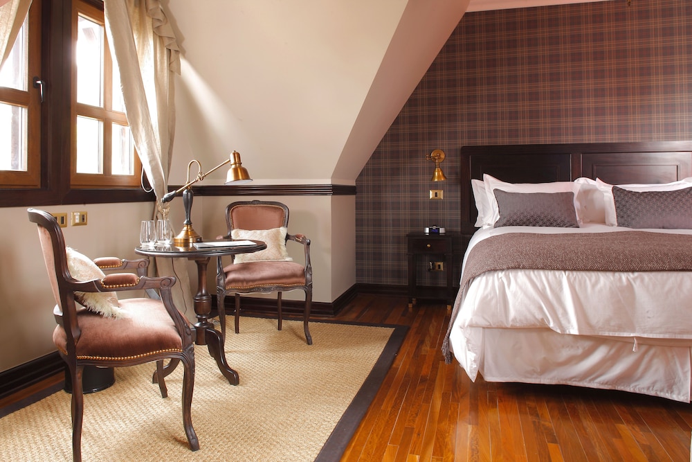 SUITE, KING BED, BALCONY