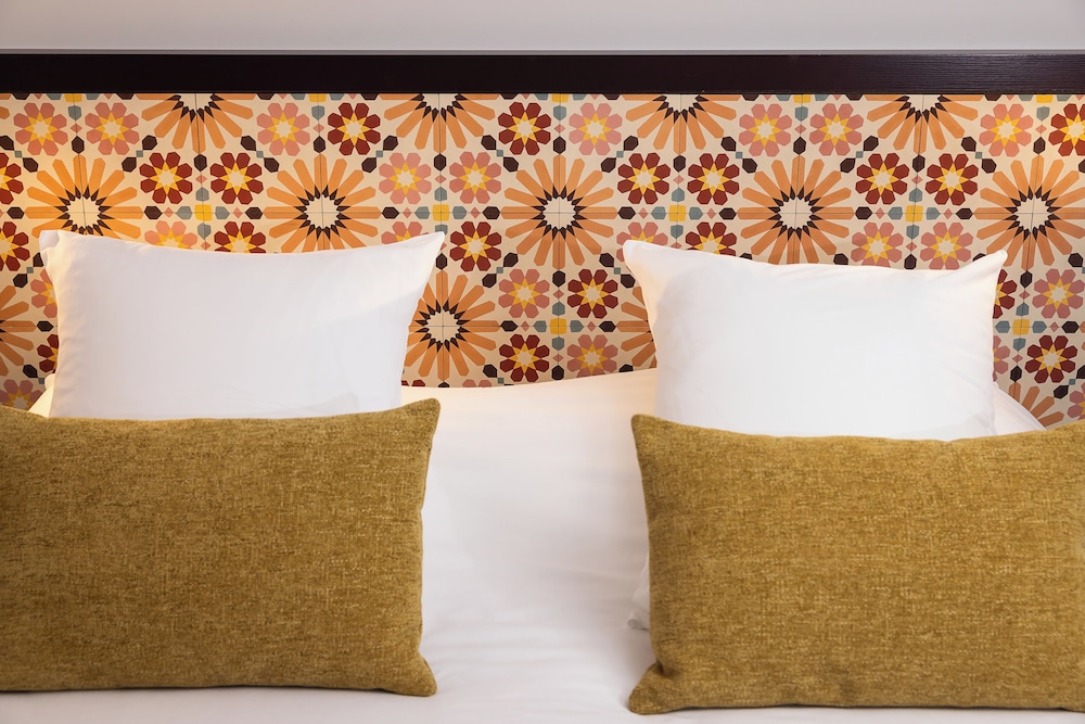 SAINT NICOLAS HOTEL 42/80