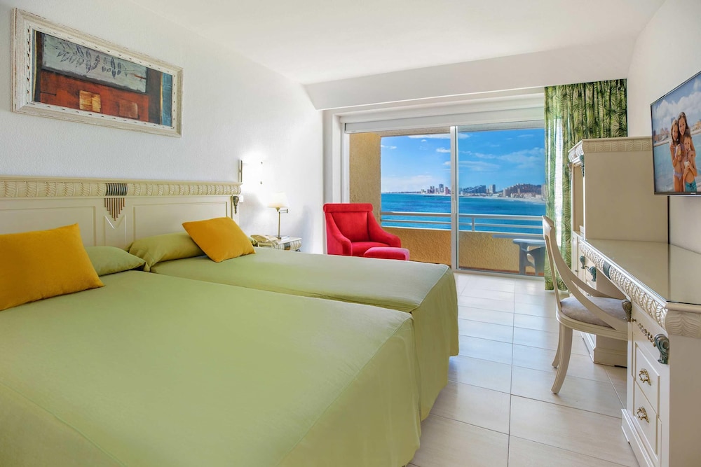 Room, Twin Beds, Sea View, Terrace, Hotel Servigroup Galua 2/10