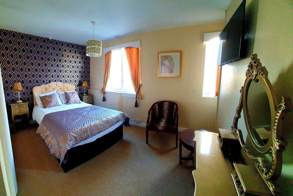 Rivelyn Hotel 17/35