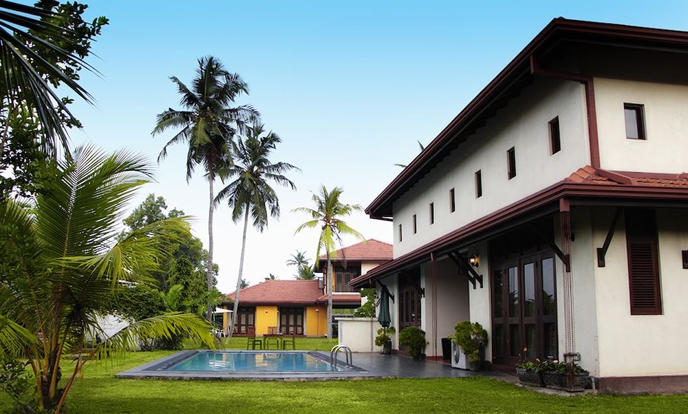Airport Villa 46/57