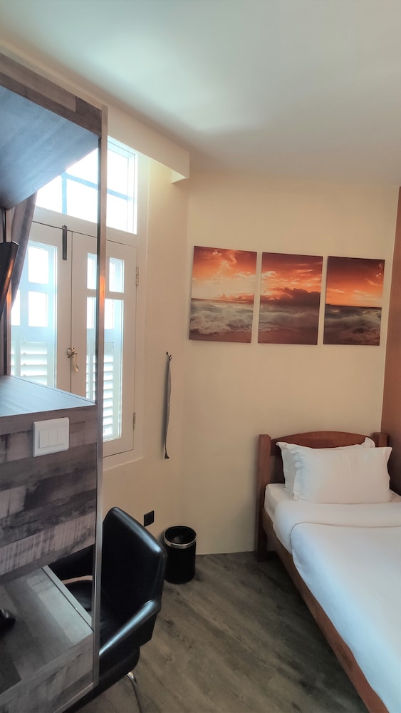 Hotel 1929 48/76