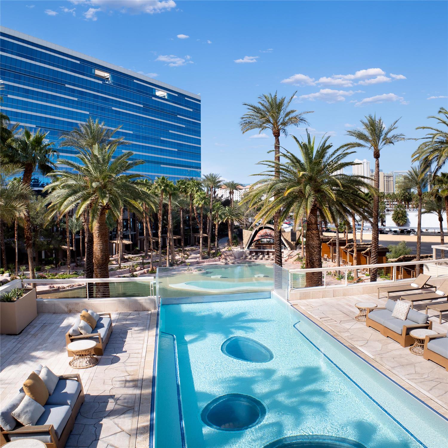 swimming pool spa
