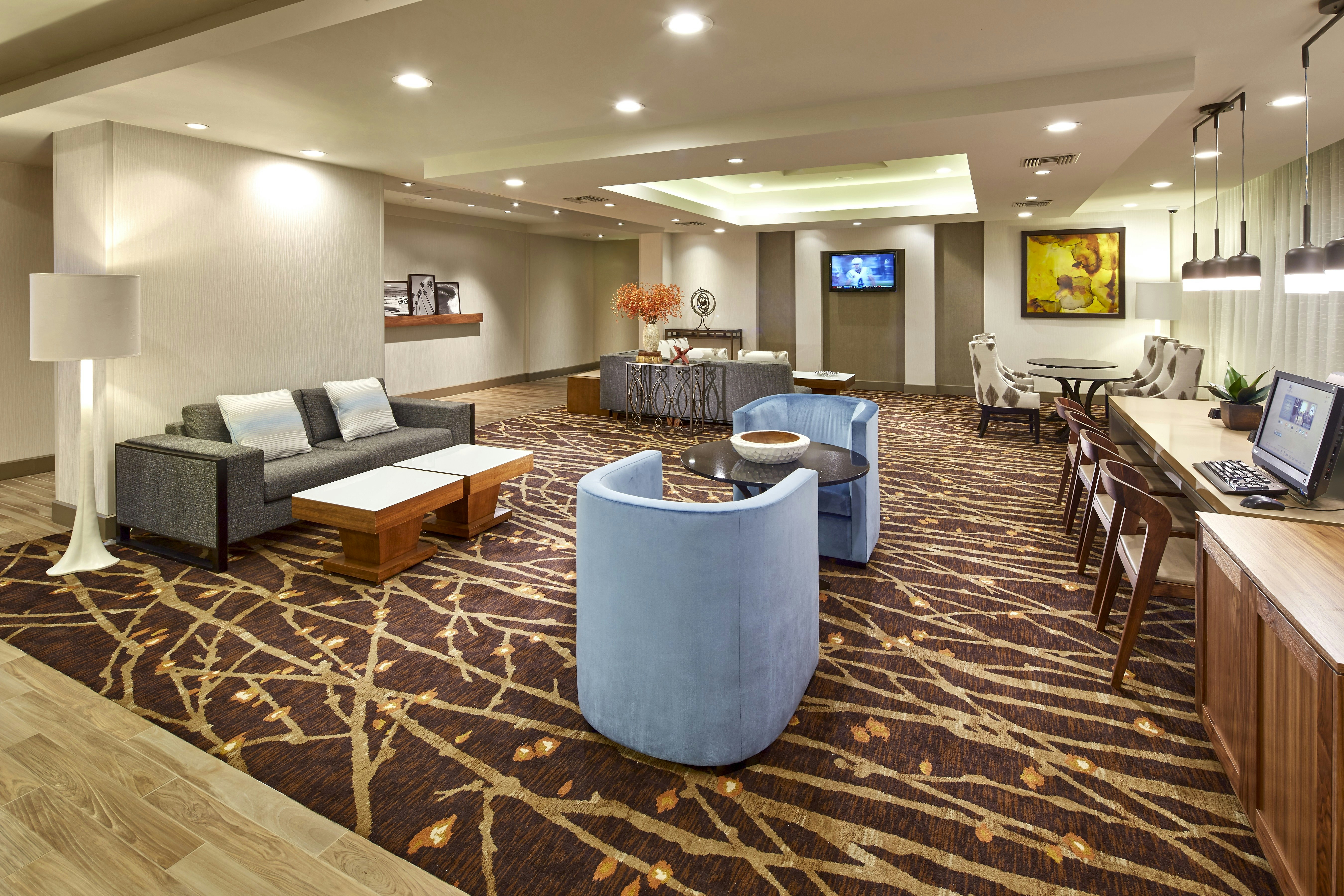 DoubleTree by Hilton Hotel LAX - El Segundo 42/84