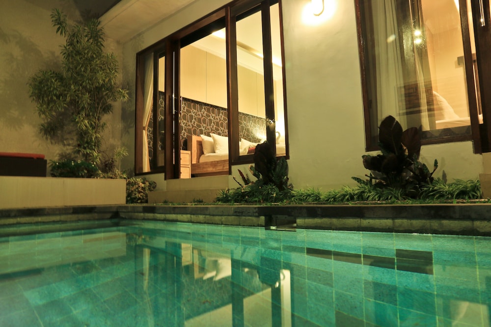 Karana Villa Bali 28/64