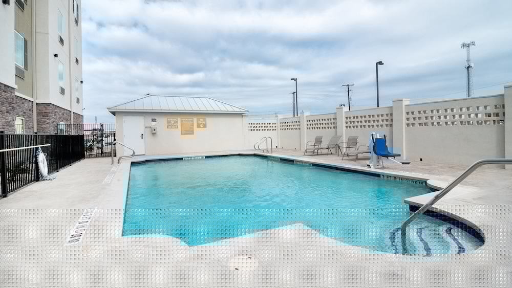 Candlewood Suites Waco 34/58