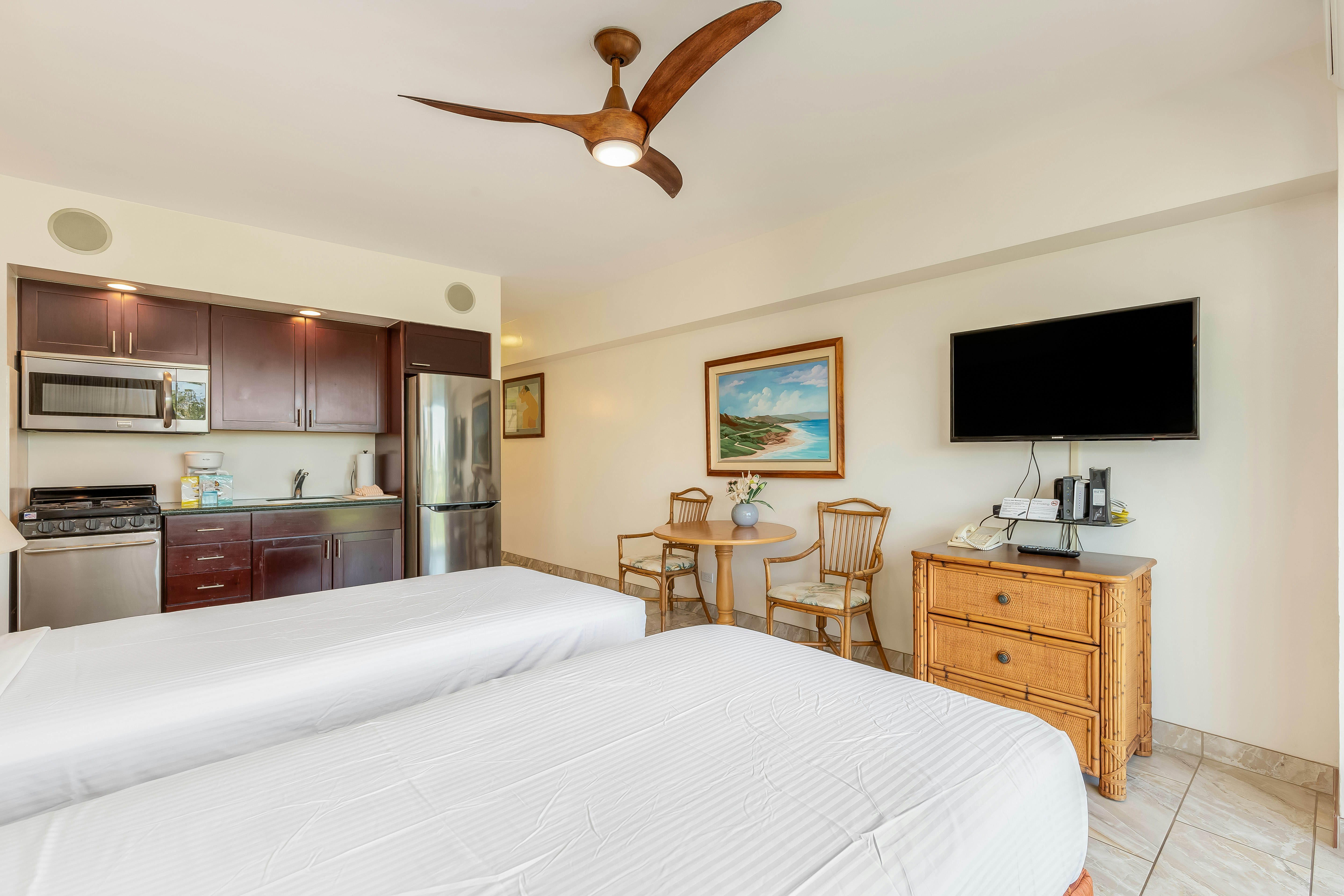 Castle Waikiki Shore 19/61