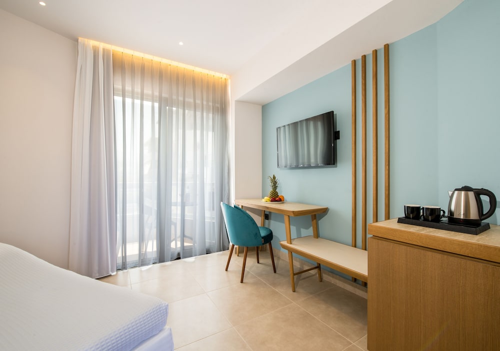 M City Hotel 48/63