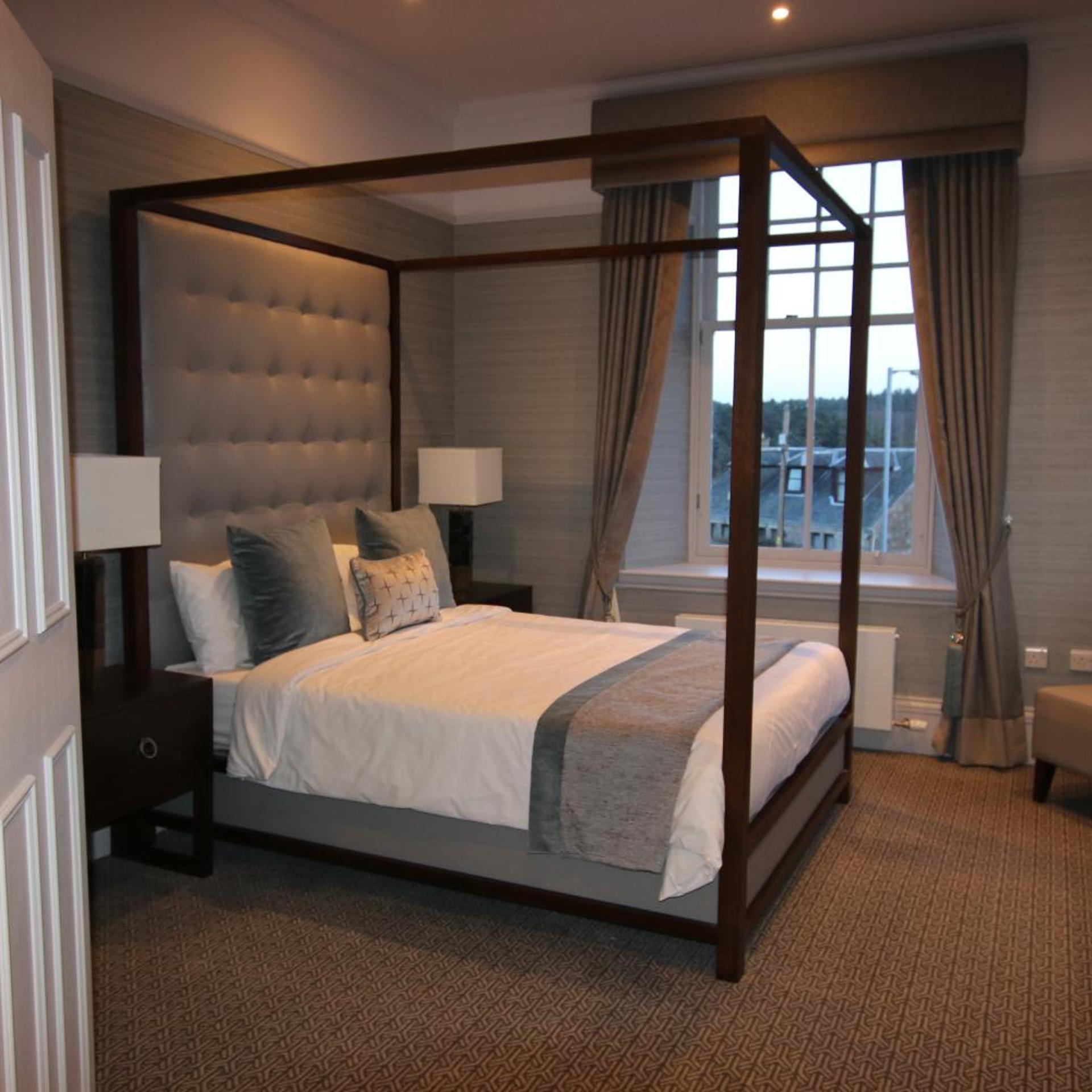 SUPERIOR, SUITE