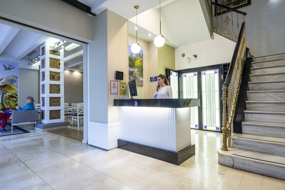 Bh Atarazanas Malaga Boutique Hotel 8/50