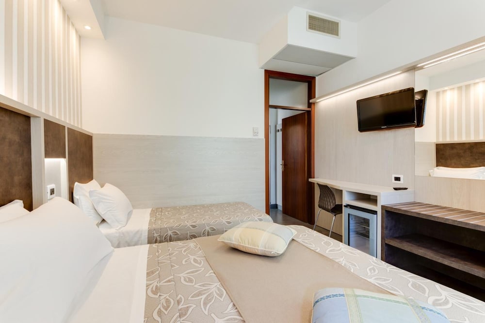 Hotel Cavour 14/30