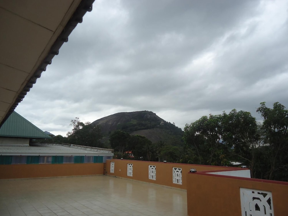 Mahawasala Hotel 36/44