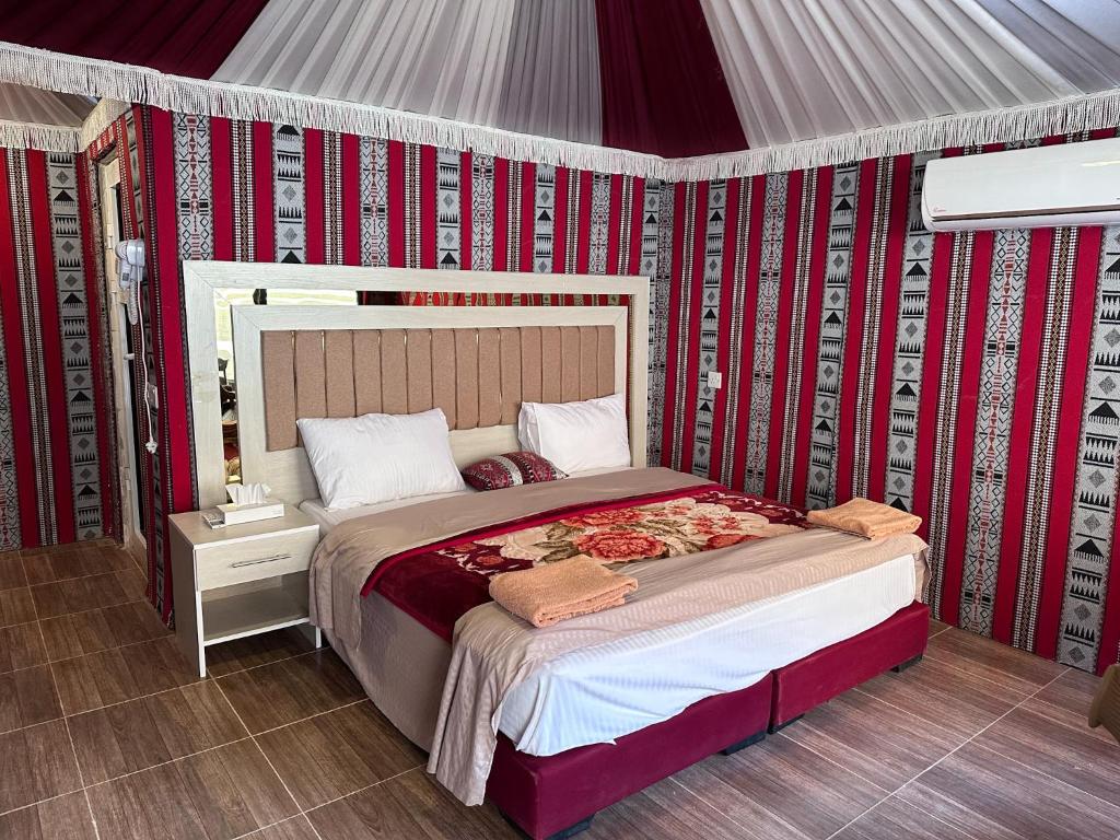 Deluxe Tent