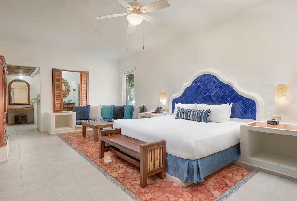 Master, Suite, King Bed, Plunge Pool
