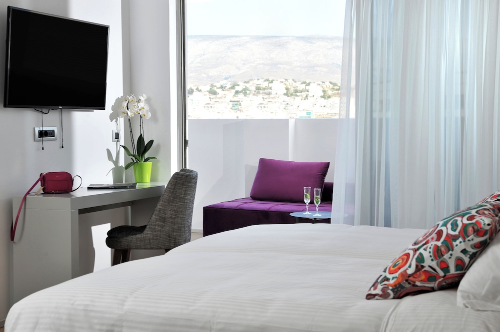 Athenaeum Grand Hotel 18/50