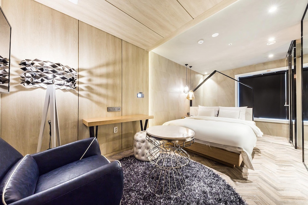 Forestar Hotel 2 13/38
