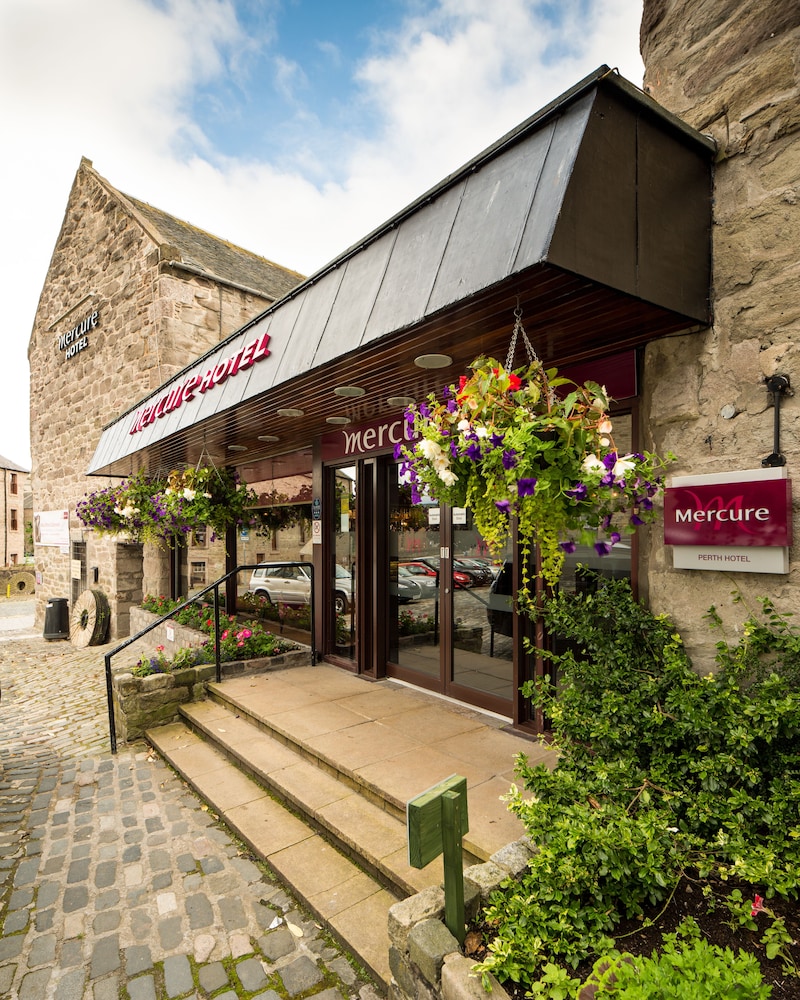 Mercure Perth Hotel 44/46