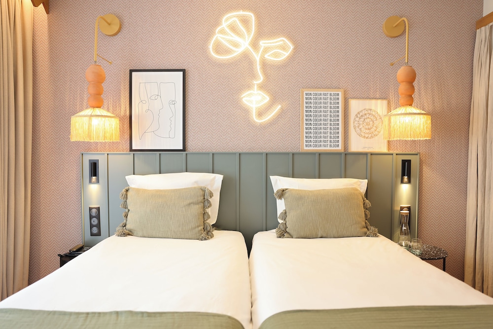 SUPERIOR, TWIN BEDS
