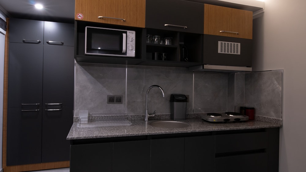 Opera Suites 50/50