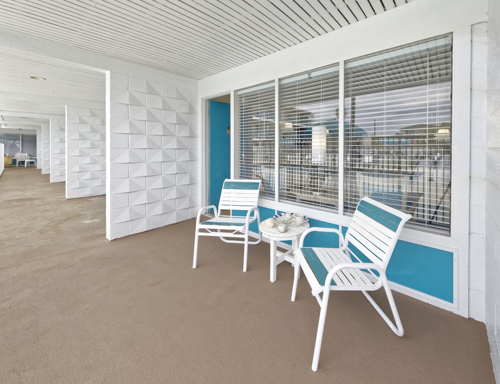 The Dunes Motel 35/40
