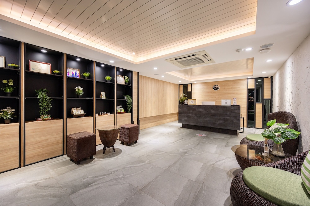 Loft Bangkok Hotel 12/72