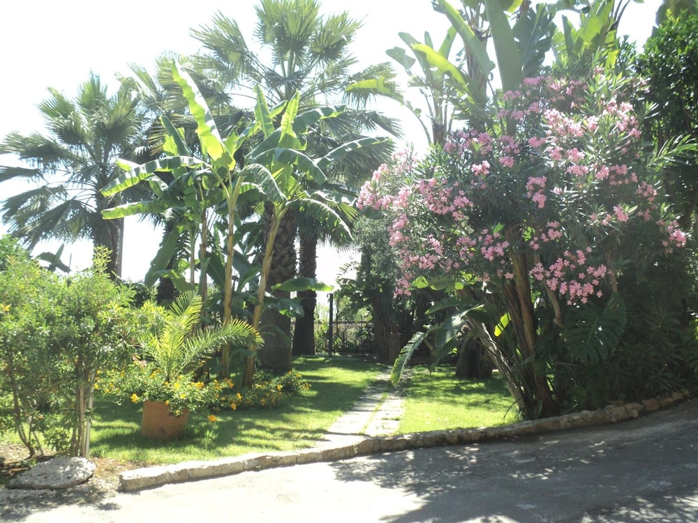 Hotel Baia Delle Sirene 38/80