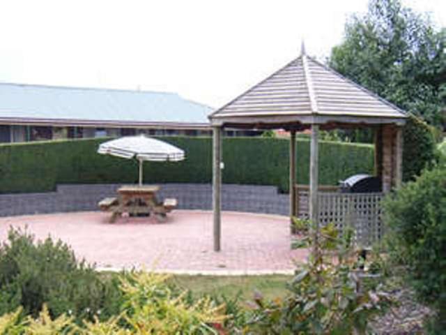 KENTISH HILLS RETREAT 15/21