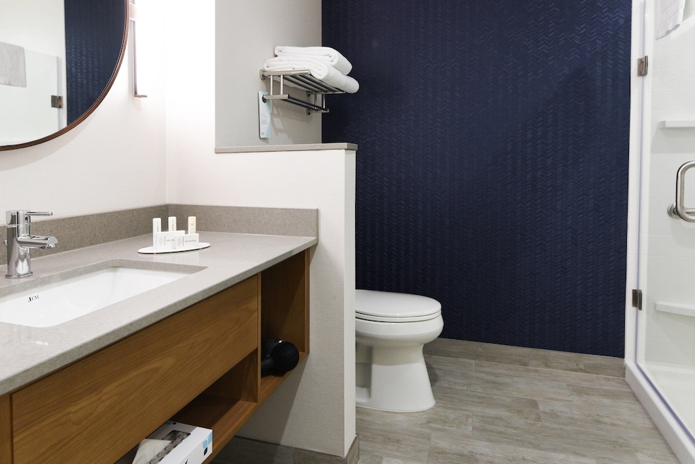 Fairfield Inn And Suites Ontario Rancho Cucamonga 45/49