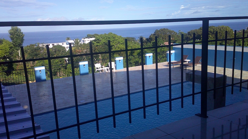 E&amp;J Boutique Residences 1/50