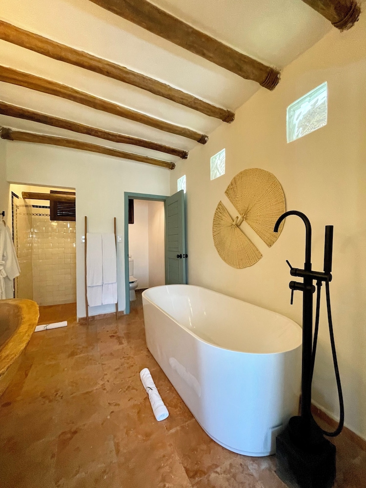 Ser Casasandra Boutique Hotel 45/78