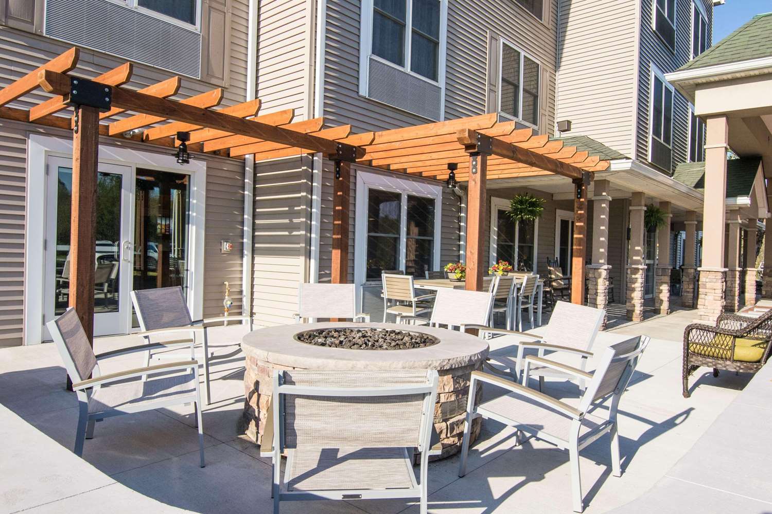 Country Inn Suites By Radisson Lehighton Jim Thorpe Pa 30/34