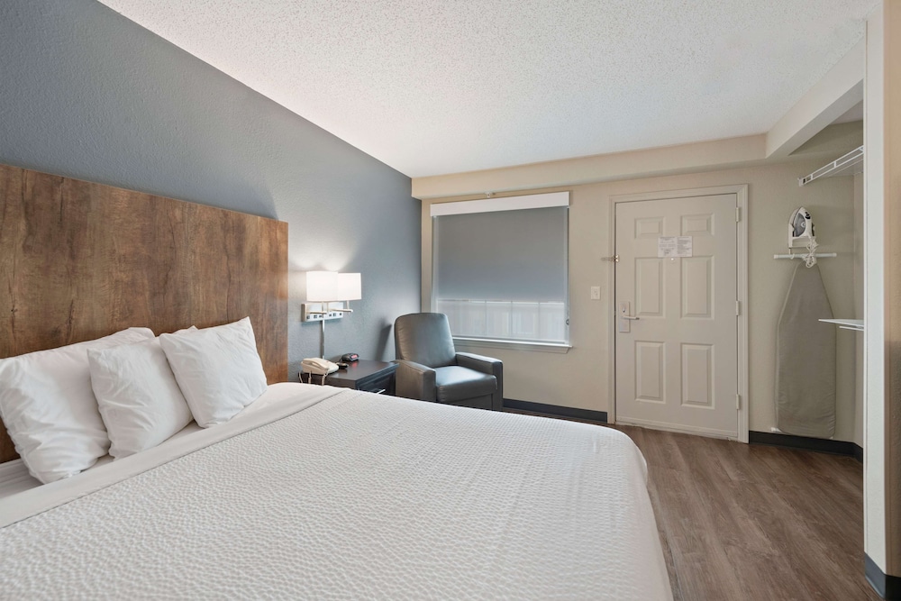 Extended Stay America - Dallas - Coit Road 13/66