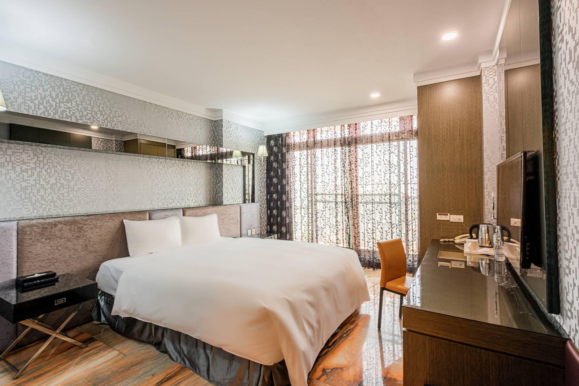 Business, Plus, Double Bed