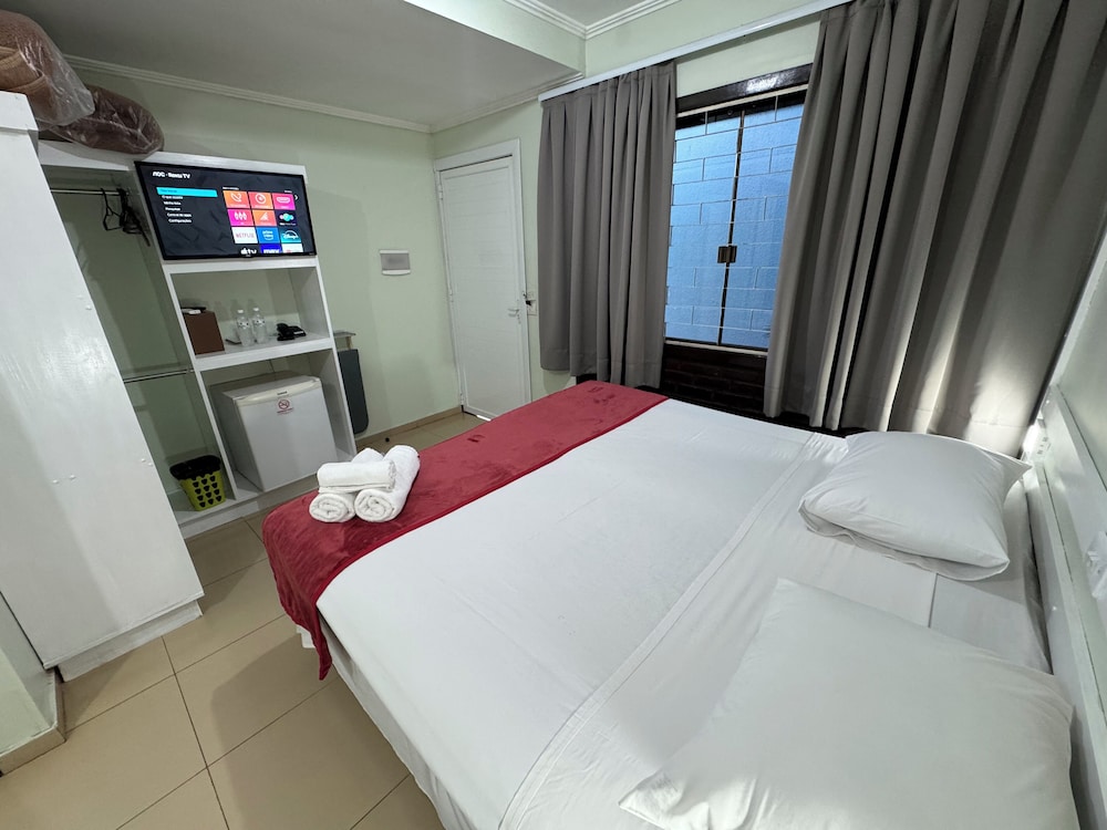 DELUXE, DOUBLE BED